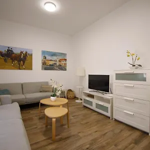 Rentalsevilla Luminoso Apartamento Por Casa Pilatos Appartamento